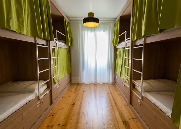 אכסניה Vishostel *