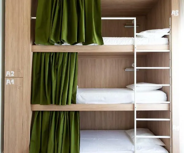 Vishostel ויסאו