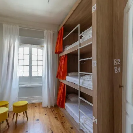 Hostel Vishostel *